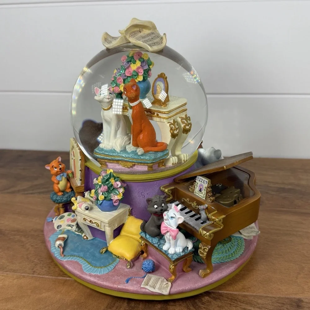 Disney ARISTOCATS Marie SNOW GLOBE Music Box Everybody Wants to Be a Cat